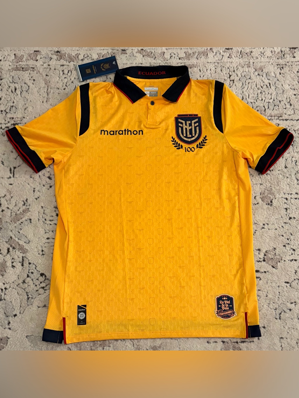 Marathon Authentic Ecuador 100 Years Edition Centenario Jersey Menâs Sz: Small